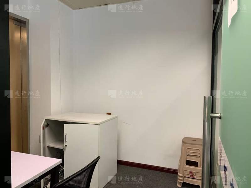  上海嘉里中心 豪华装修 拎包办公 高区 正对电梯_2