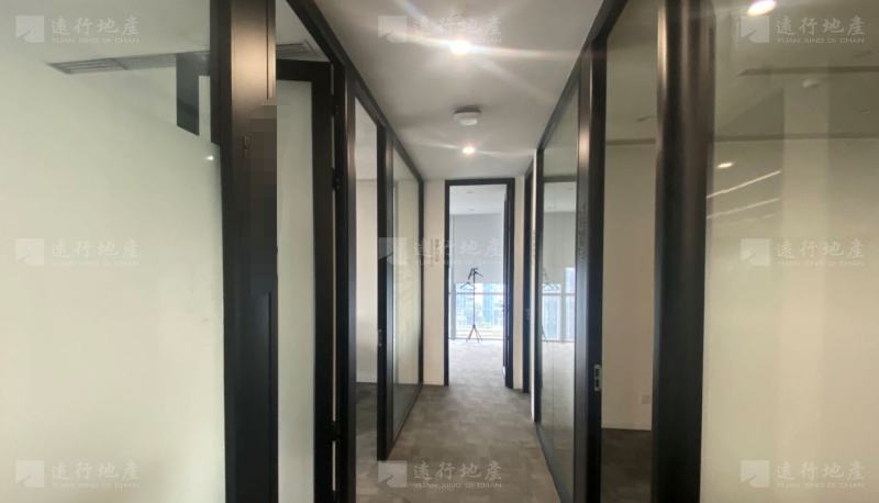 上海金融CBD中心358平精装修！对电梯厅看三件套_3