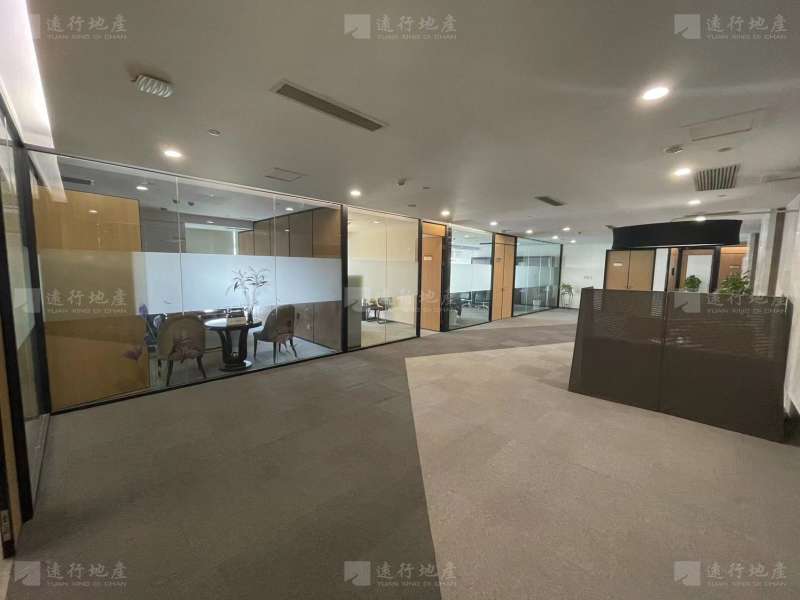 香港路站口 300万豪华装修 带家具出租 包走廊_6