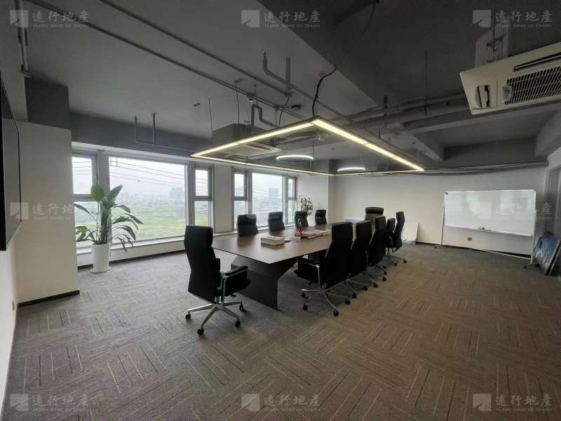 九龙湖国际企业总部园 高层江景房豪华整层带全套家具_2