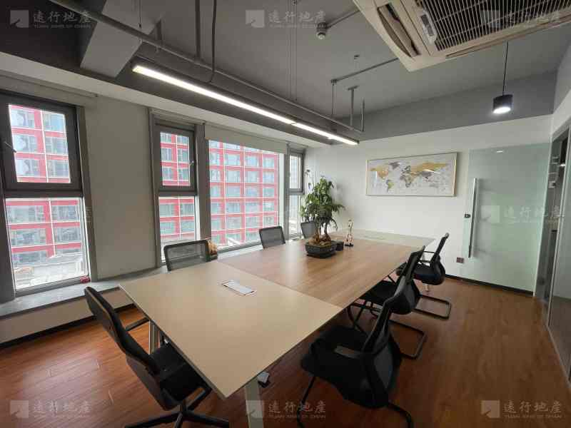 九龙湖国际企业总部园 高层江景房豪华整层带全套家具_8
