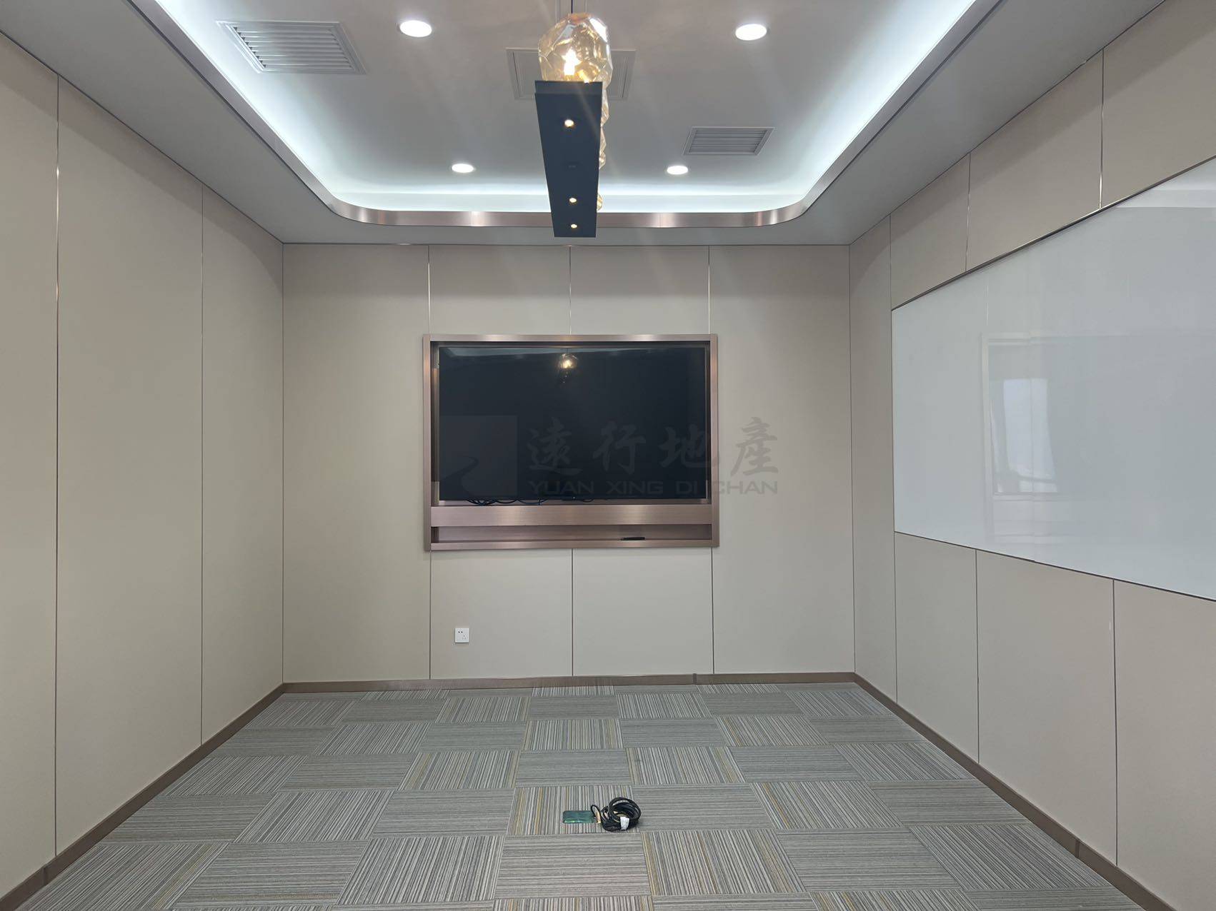 望京SOHO 全新精装修 全套办公家具 配备免费共享录演室 会议室 茶室 高层视野采光_6