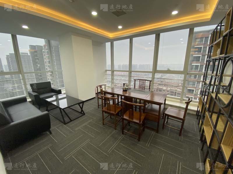 楷林IFC丨300平方精装带家具丨楼下地铁50米_2