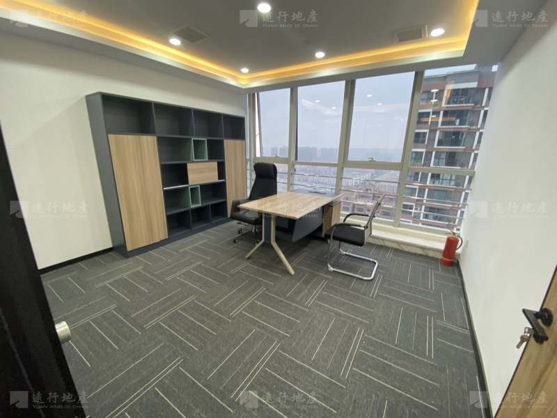 楷林IFC丨300平方精装带家具丨楼下地铁50米_3