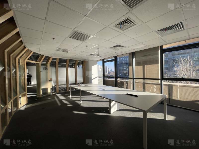 海淀区域 办公室整层 采光好 带家具 精装修 _6