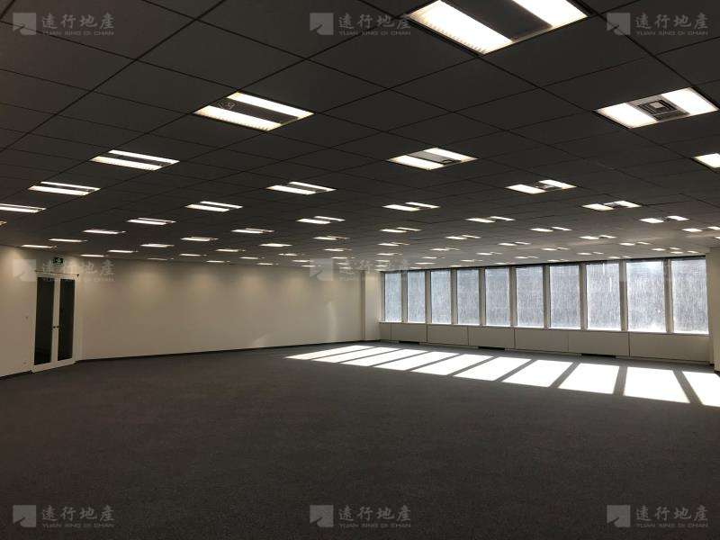 上海环球金融中心大厦精装修写字楼特惠出租拎包入住_5
