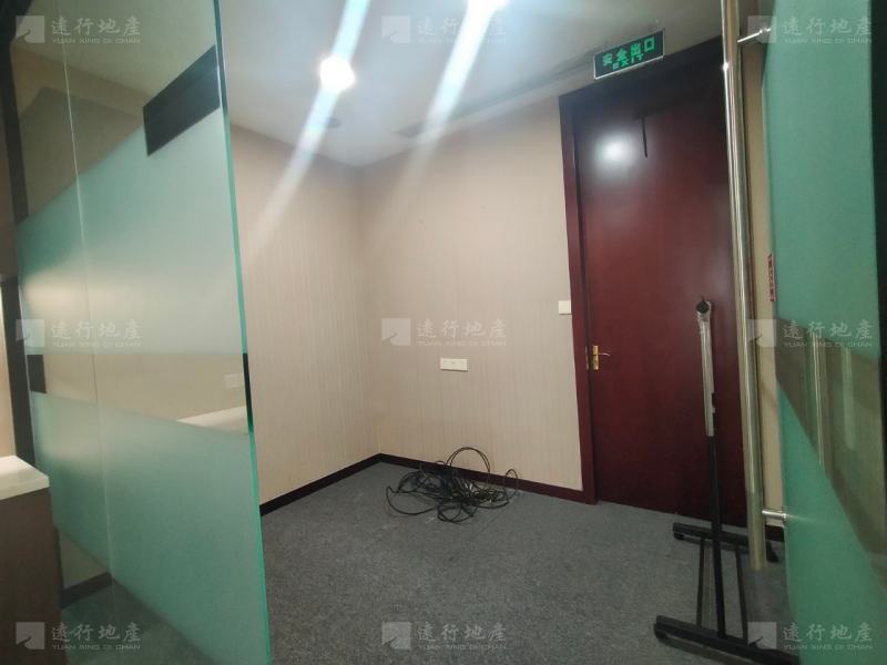 东亚银行大厦精装修办公室租赁可以领包入住_6