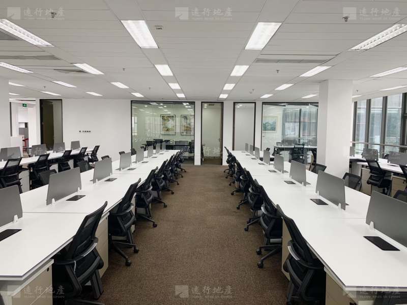 翠峰 全新办公装修 家具齐全 落地窗 户型方正通透_2