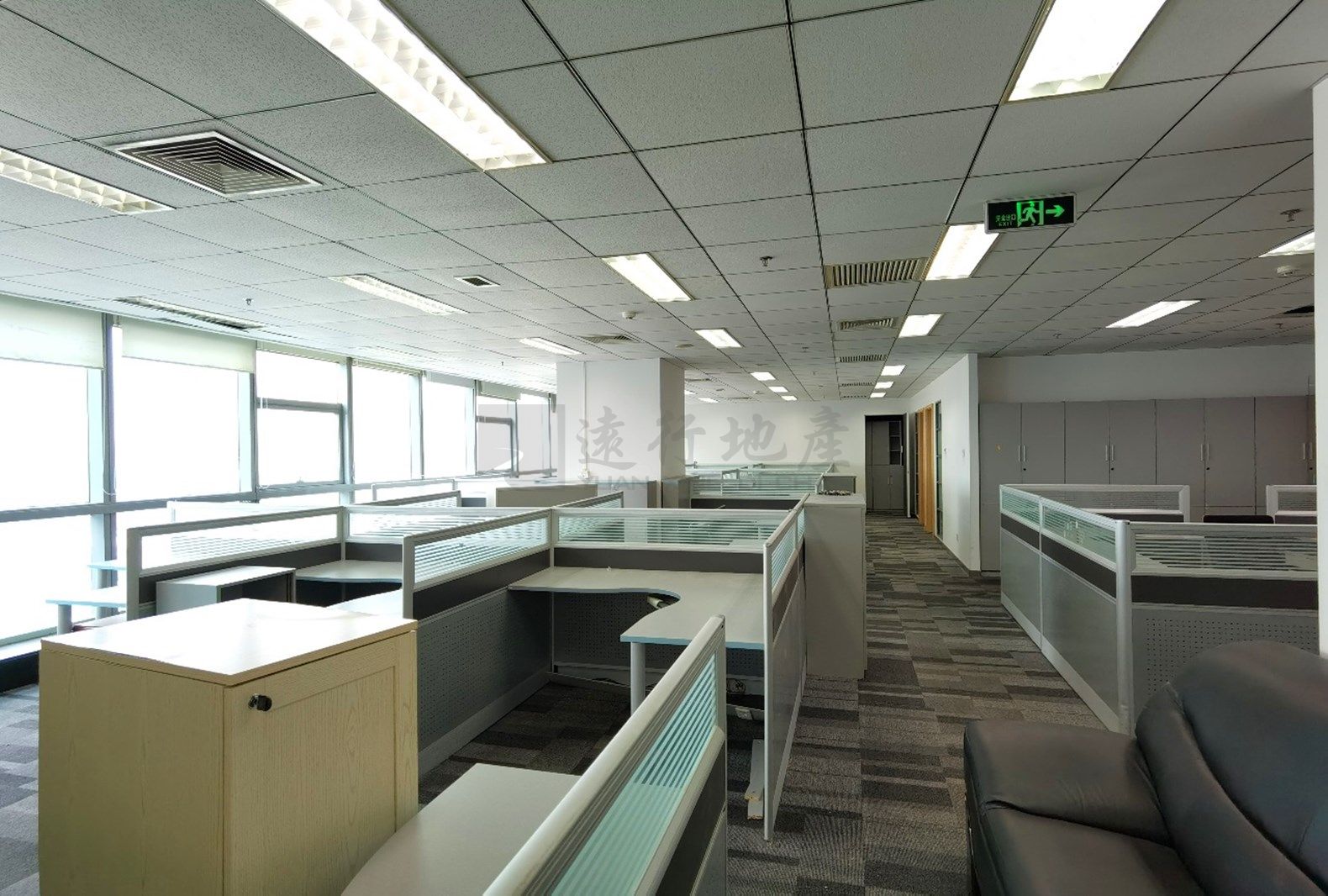 北三环环球贸易中心 精装修整层办公室 随时可用_5