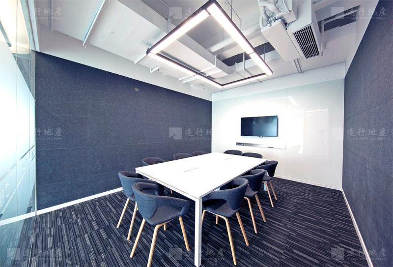  X2创意园，新出办公室，面积380平米_1
