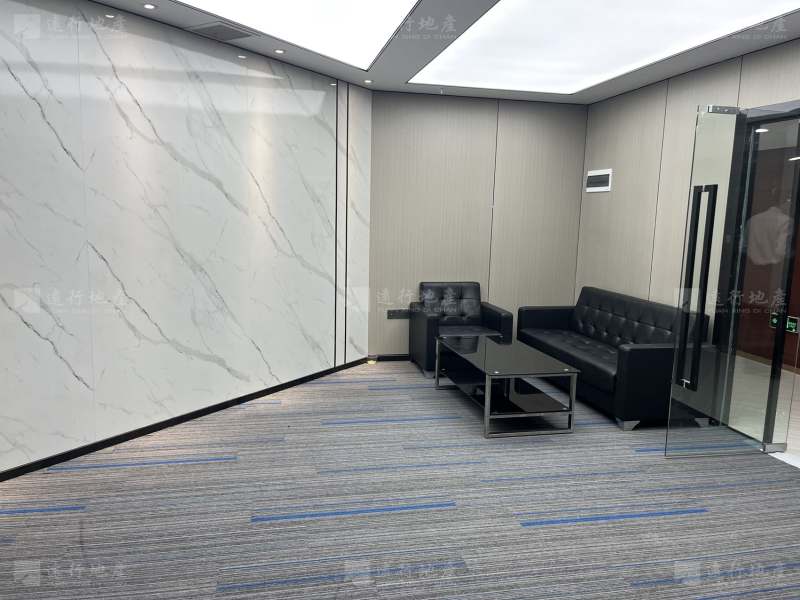 海山金谷丨精装修带家具正对电梯口 近地铁配套完善_1