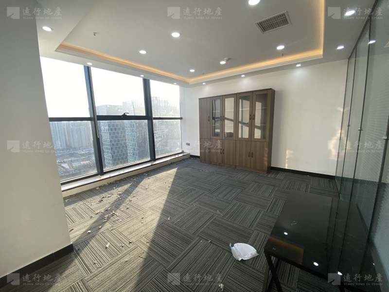 高铁商务区 凯利国际中心 正对电梯 精装修带家具_8