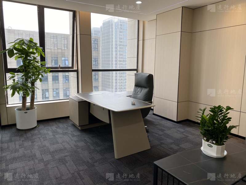 光谷现代世贸中心个人业主精装修300平带家具很划算_6