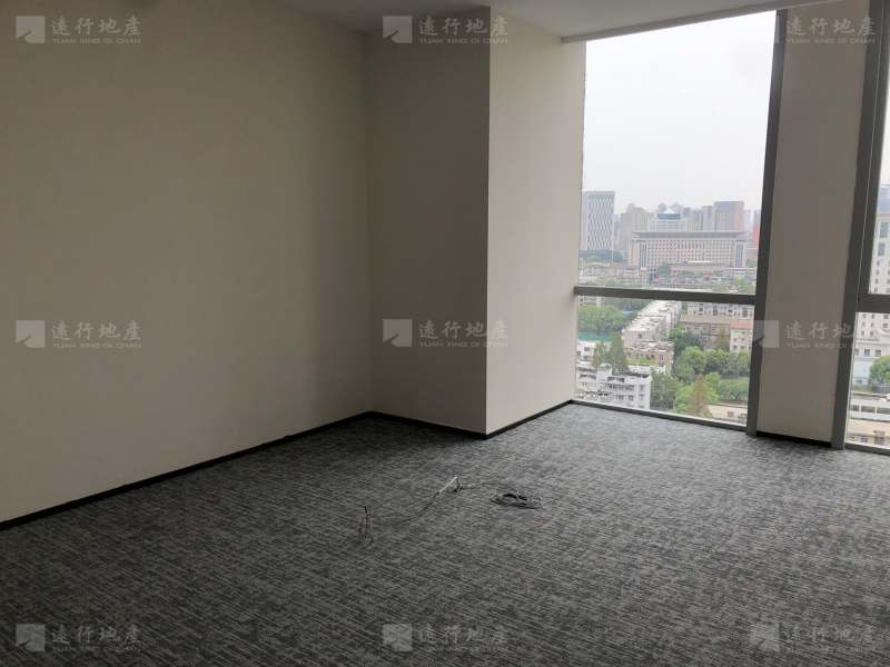 安腾国际广场 全景落地窗 精装修带家具 正对电梯口_4