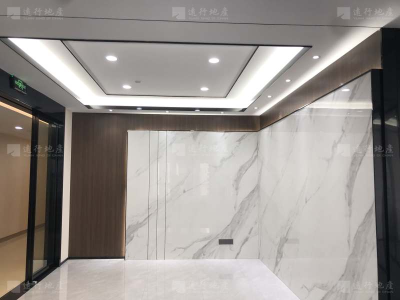 安腾国际广场 全景落地窗 精装修带家具 正对电梯口_8