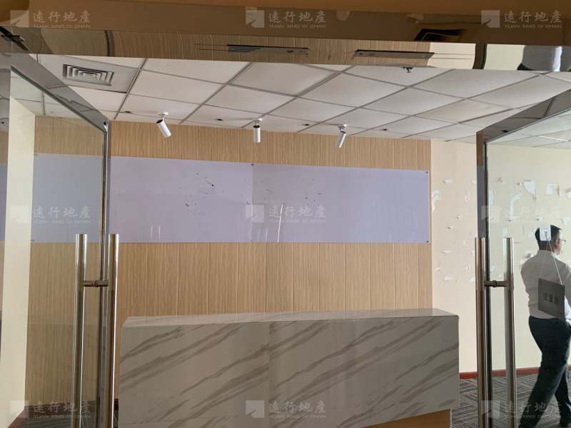 南京中心 新街口地铁口 可定制装修 落地窗 视野广_4
