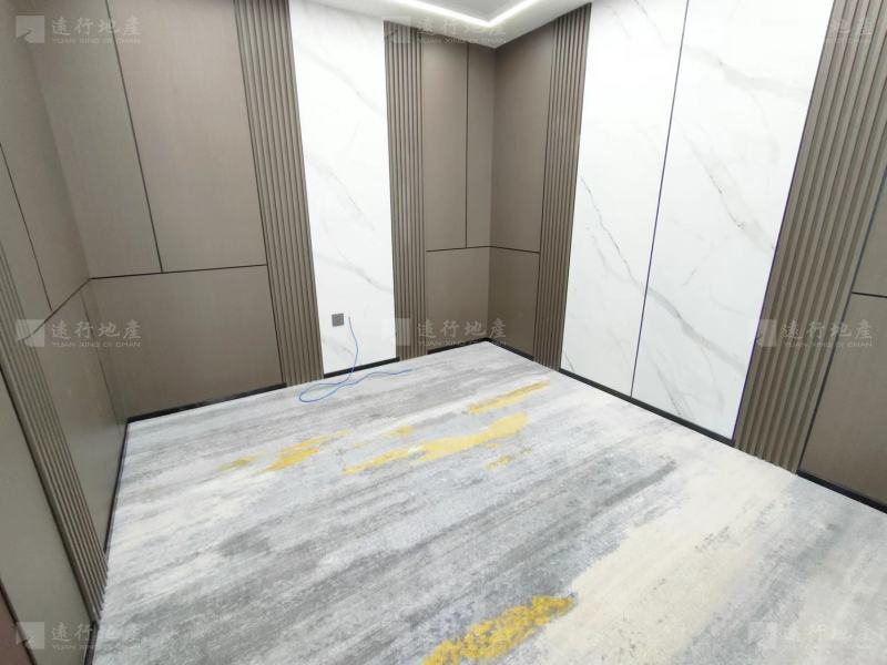 开发商直租 雅苑国际 正对电梯 全新装修 拎包入住_1