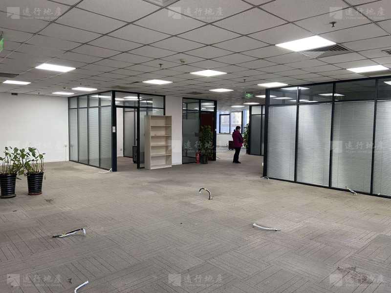 瀚海长城大厦丨精装300平米办公室丨使用高丨地铁近_8