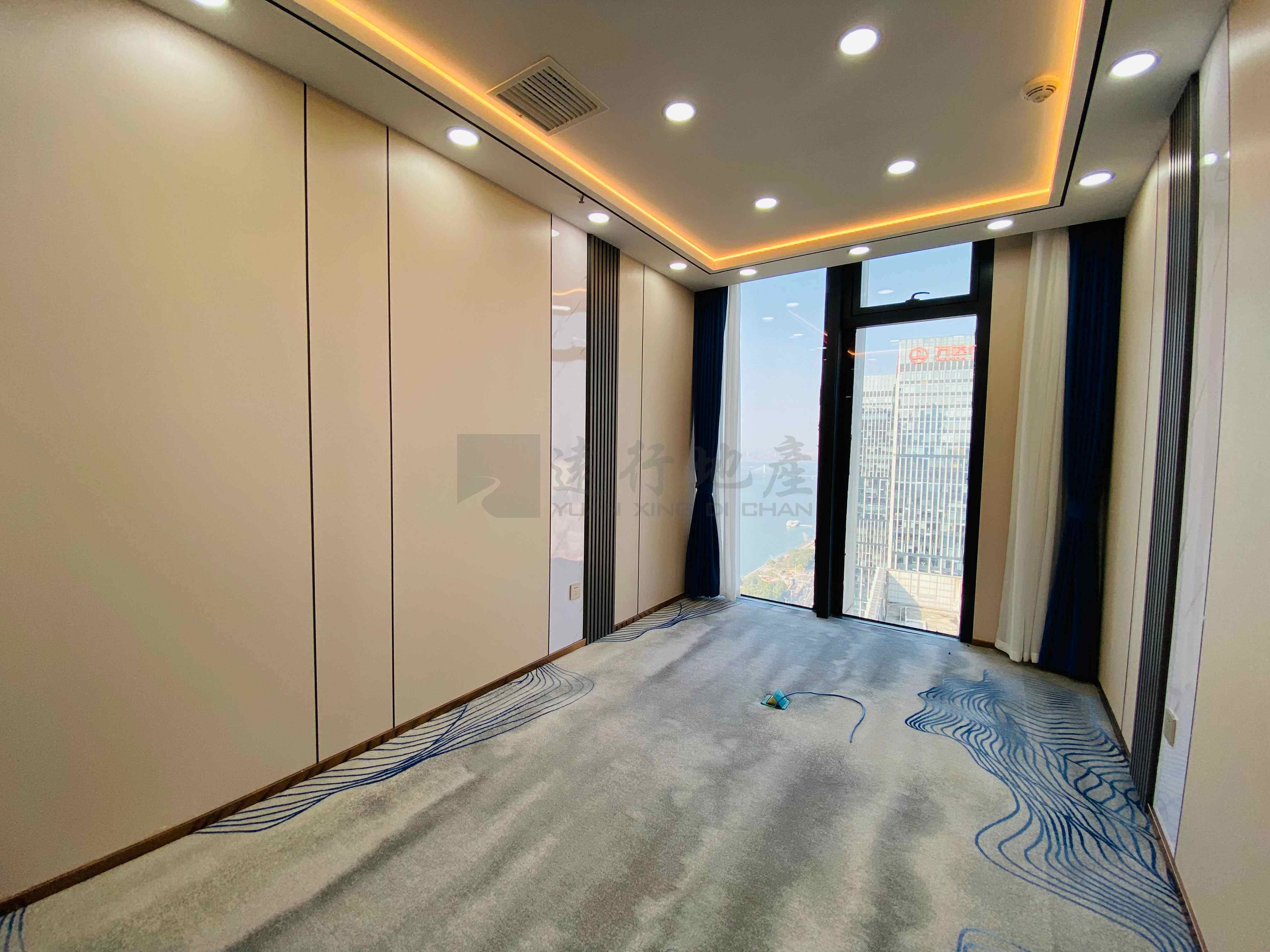 汇景环球丨湘江一线 豪华装修 四面采光 户型方正 正对电梯口 可随时看房_5