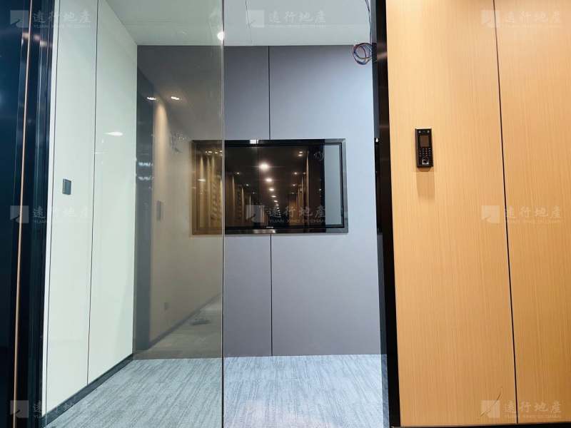 东虹桥中心，新出办公室，价格好谈，正对电梯_5