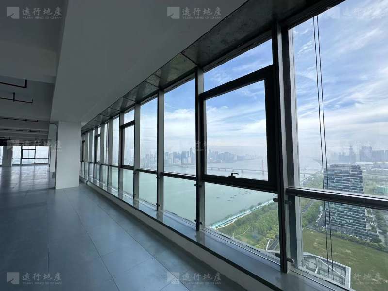 中海发展大厦写字楼出租！精装修带家具环境优美！！！_4