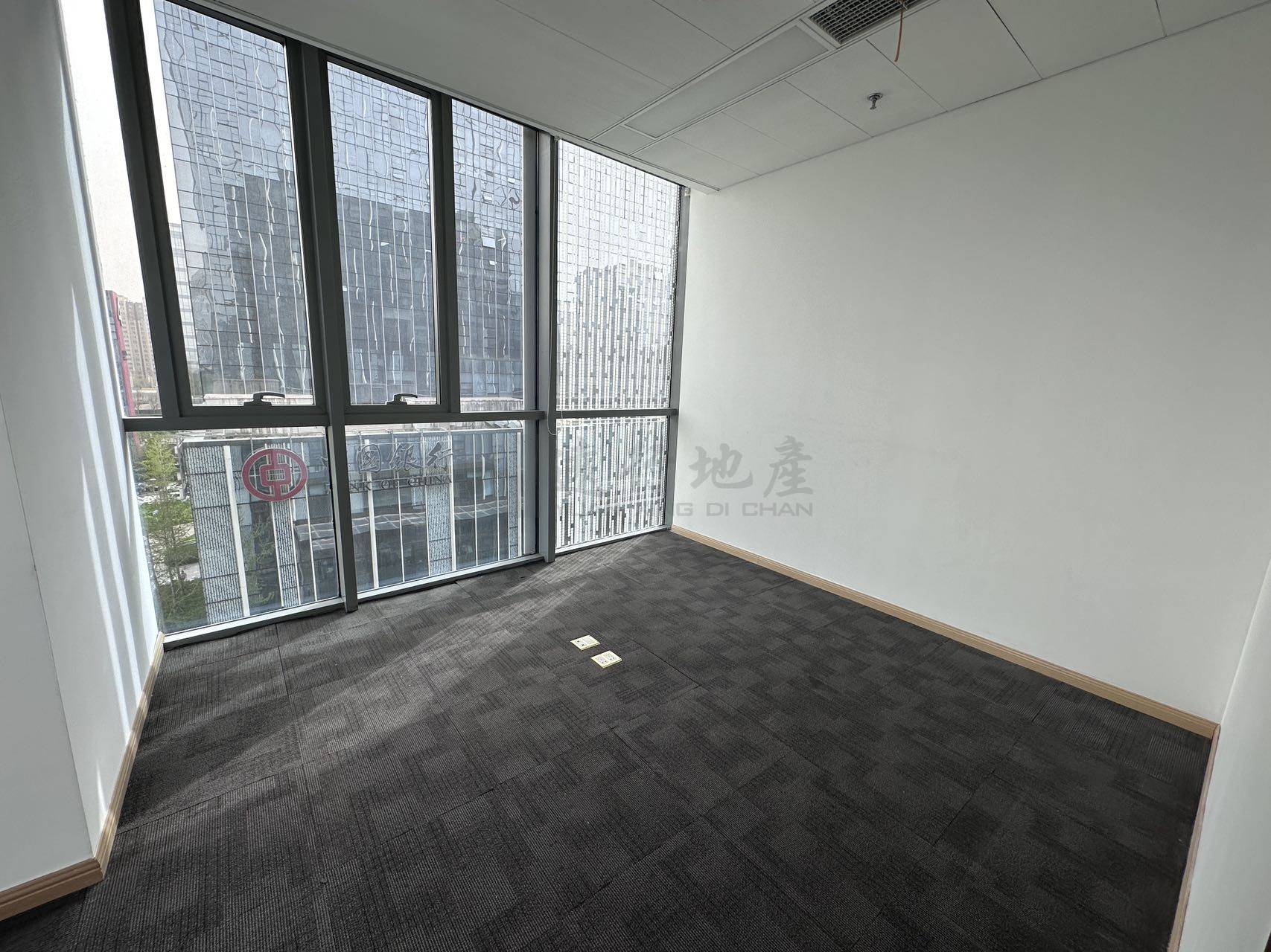 汉威国际精装办公室出租丨正对电梯户型方正丨采光通透视野好  _6