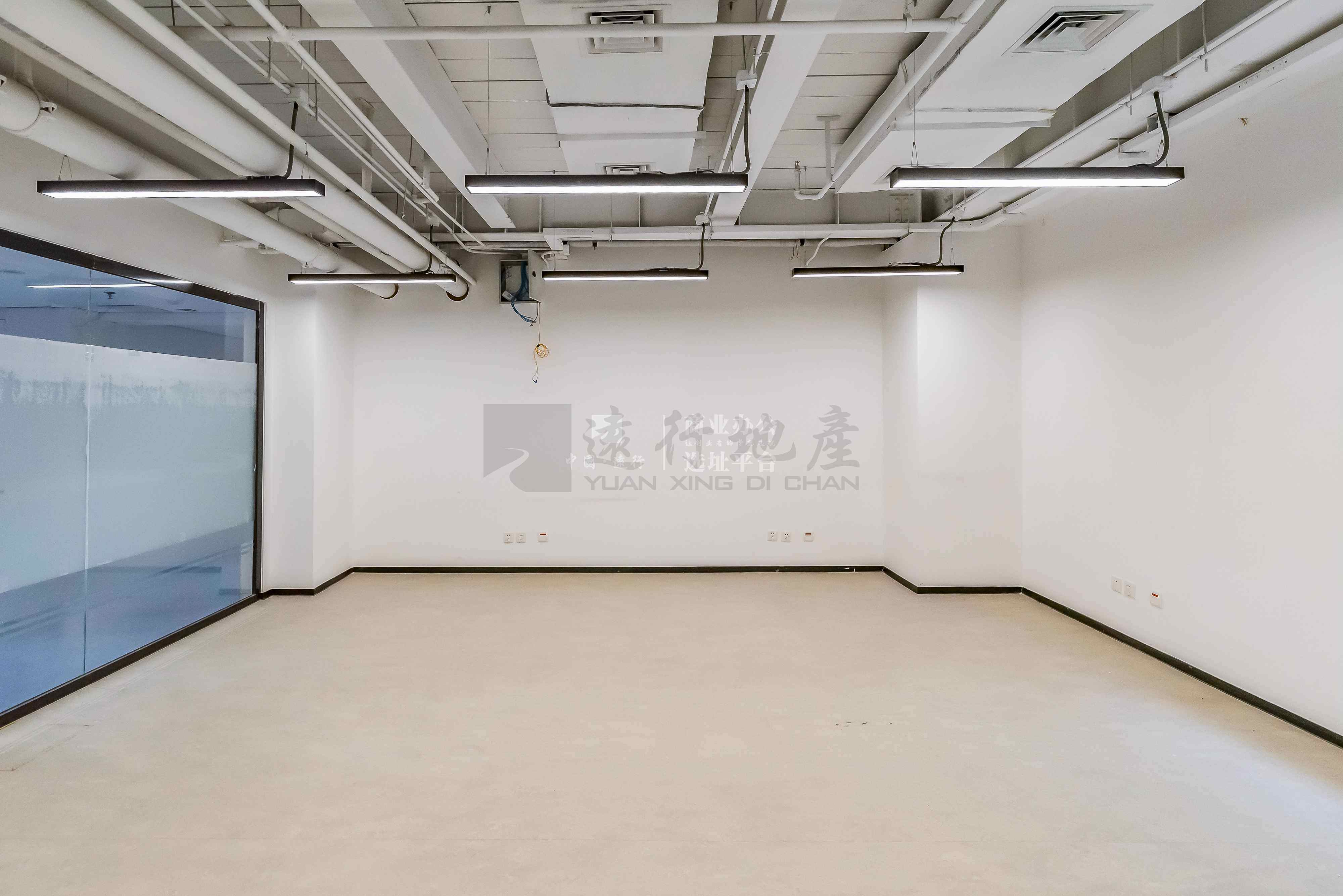 望京南 正对地铁 独栋办公室 3000平米 精装修随时办公，业主直租，随时看_10