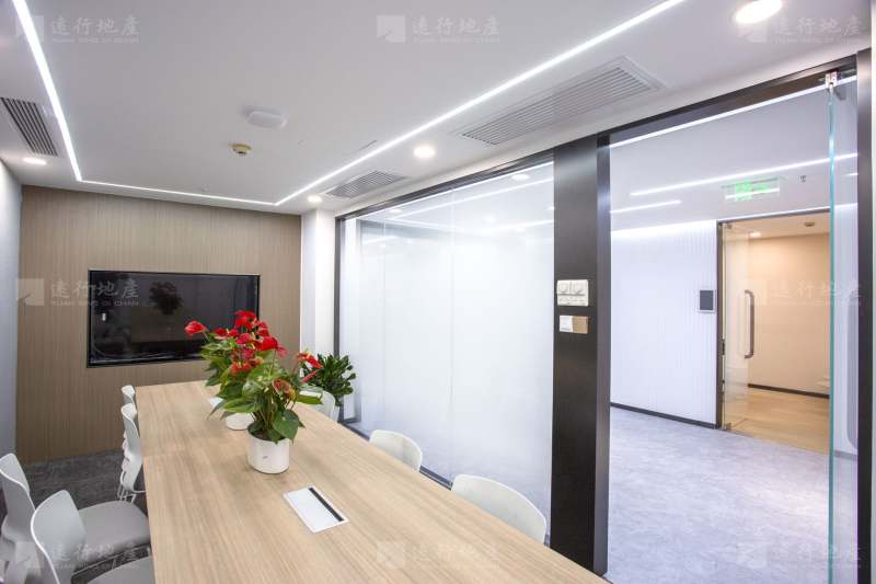  中海国际中心，精装修带家具，正对电梯办公室_5