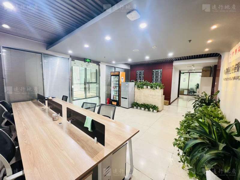 华远企业中心新出特价房580平米精装修带家具_1