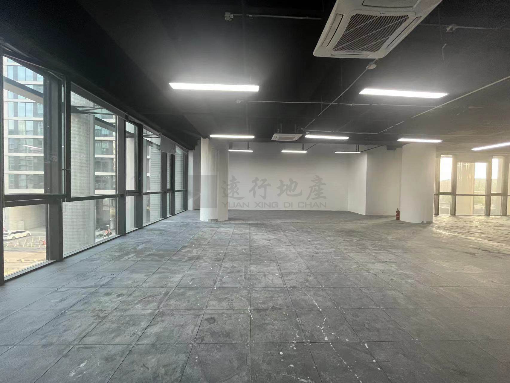 浦江核心区  科技广场  地铁口  300平双面采光 现房直租_4