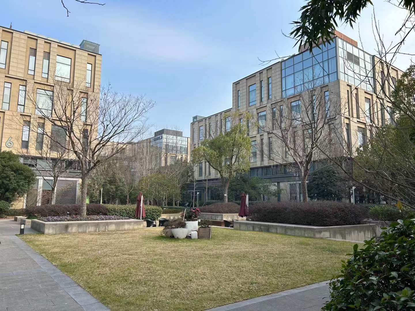 浦江漕河泾园区独栋5号楼精装修出租可做实验室_8