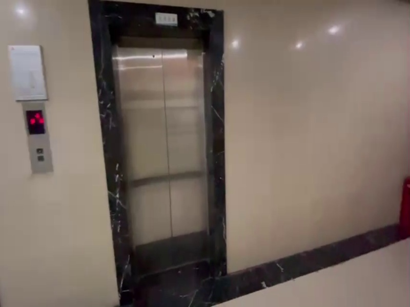 盈创动力丨近地铁丨电梯口大门丨500平超高使用率_1