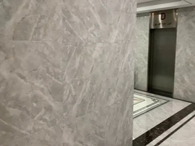 正电梯口  超大业务区  室内已通水  家具全齐 _1